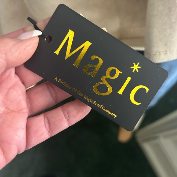 Luxury Loop Cape in Cream - Picture 5 of 5